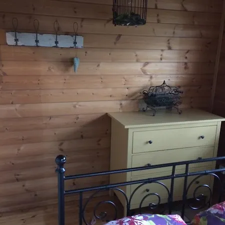 度假居 福尔卡内菲尔赫普度假屋 Schonbach (Vulkaneifel)